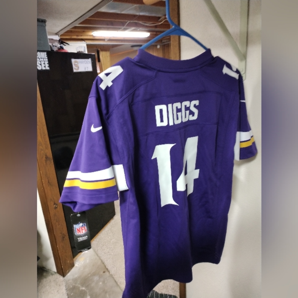 Stefan diggs youth large jersey